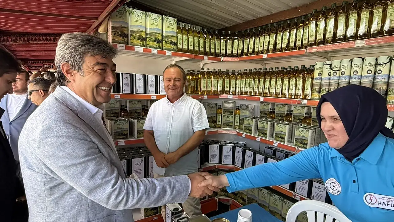 Dursun Ataş, Kayseri'deki İşyurtları Ürün ve El Sanatları Fuarı açılışına katıldı