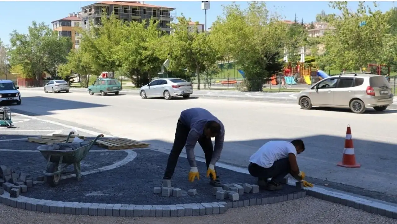 Niğde'de kayseri yolunda üst yapı seferberliği: Ata Sanayi güzergâhı yenileniyor