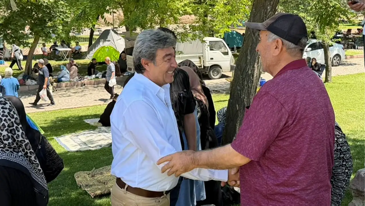 Vatandaş anlattı, Ataş not aldı! Melikgazi'de çözüm buluşması