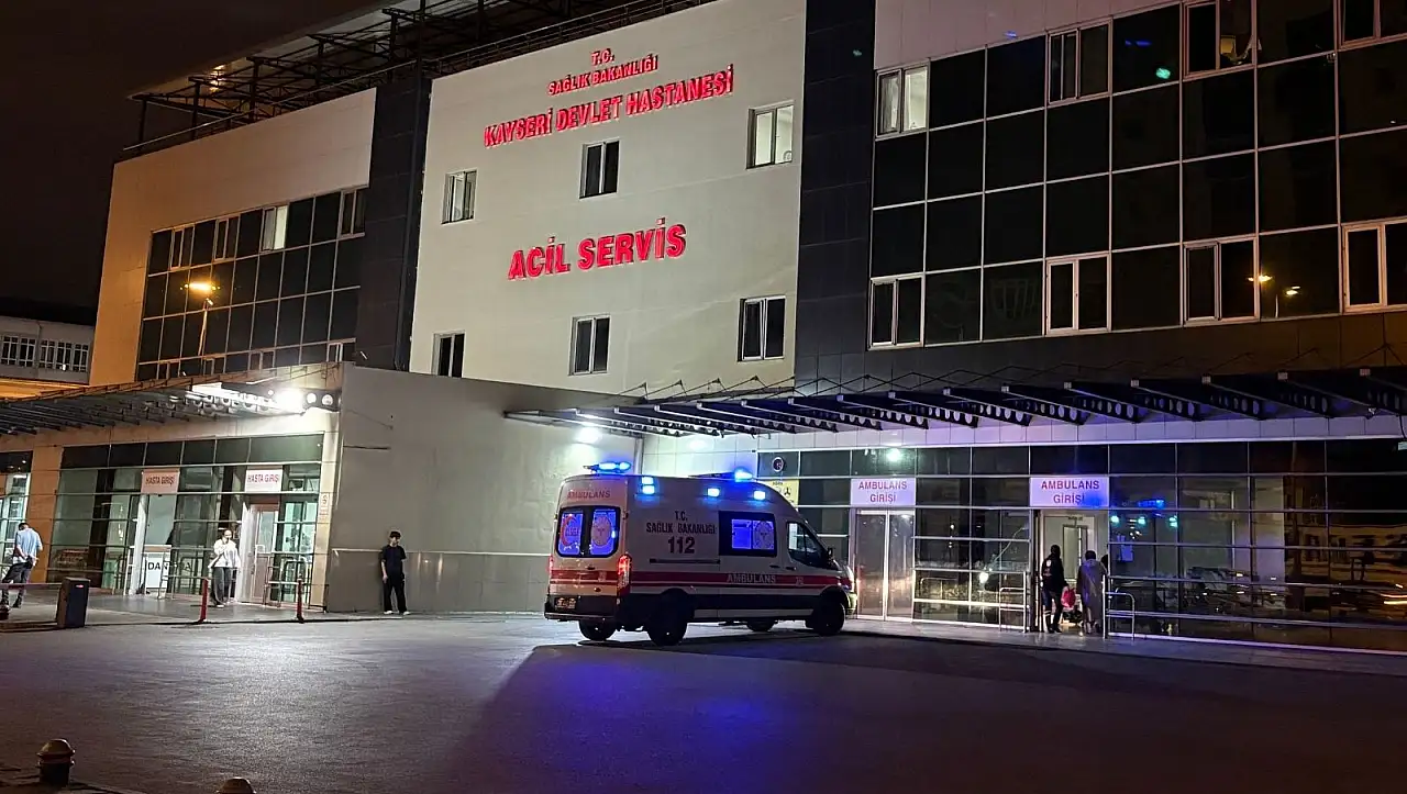 Kayseri'de bıçaklı kavga: 1 şahsı yaralayan şüpheli olay yerinden kaçtı!