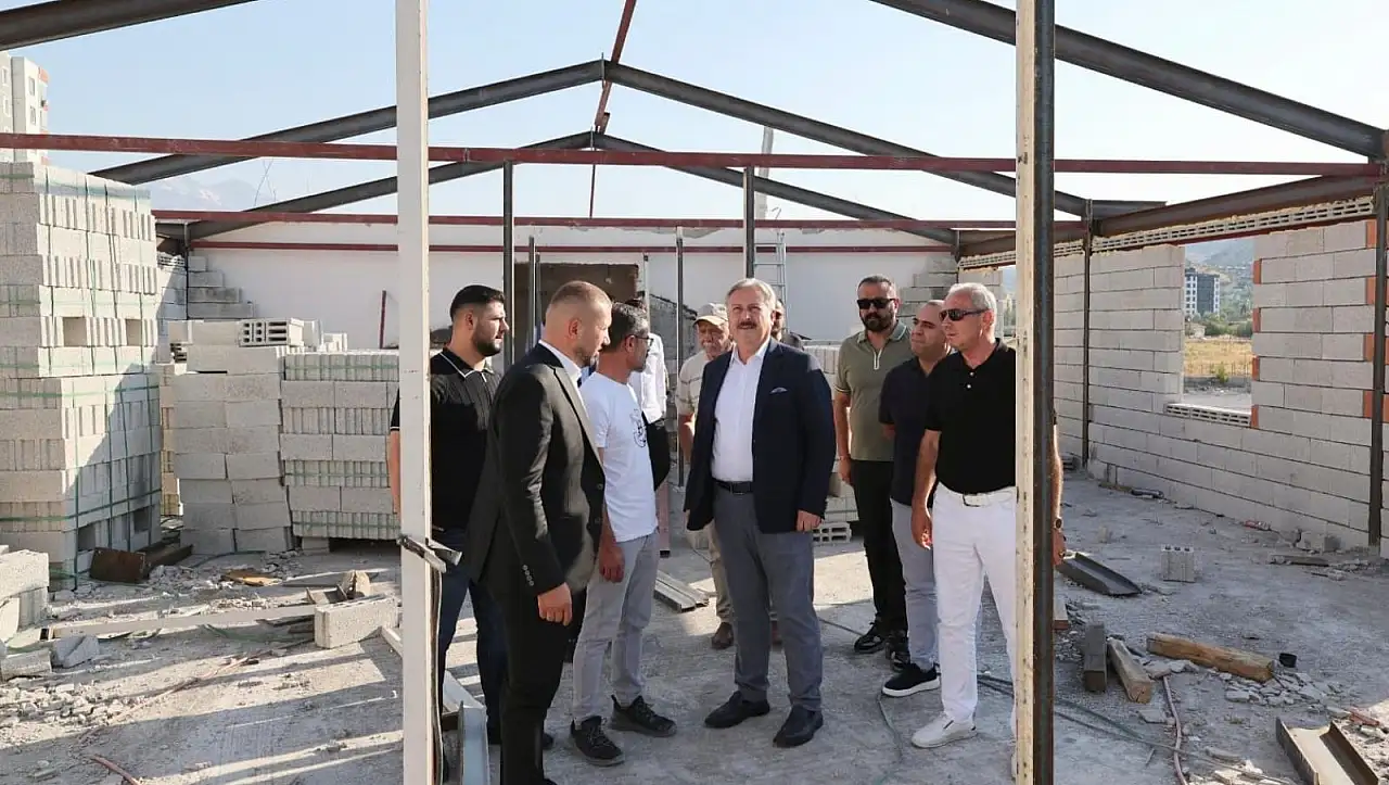 Erciyes 38 Futbol Kulübü'ne tahsis edilen spor tesisine Palancıoğlu'dan inceleme