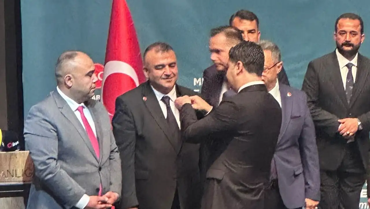 Kayseri'de siyasi hareketlilik: 3 meclis üyesi MHP'ye katıldı