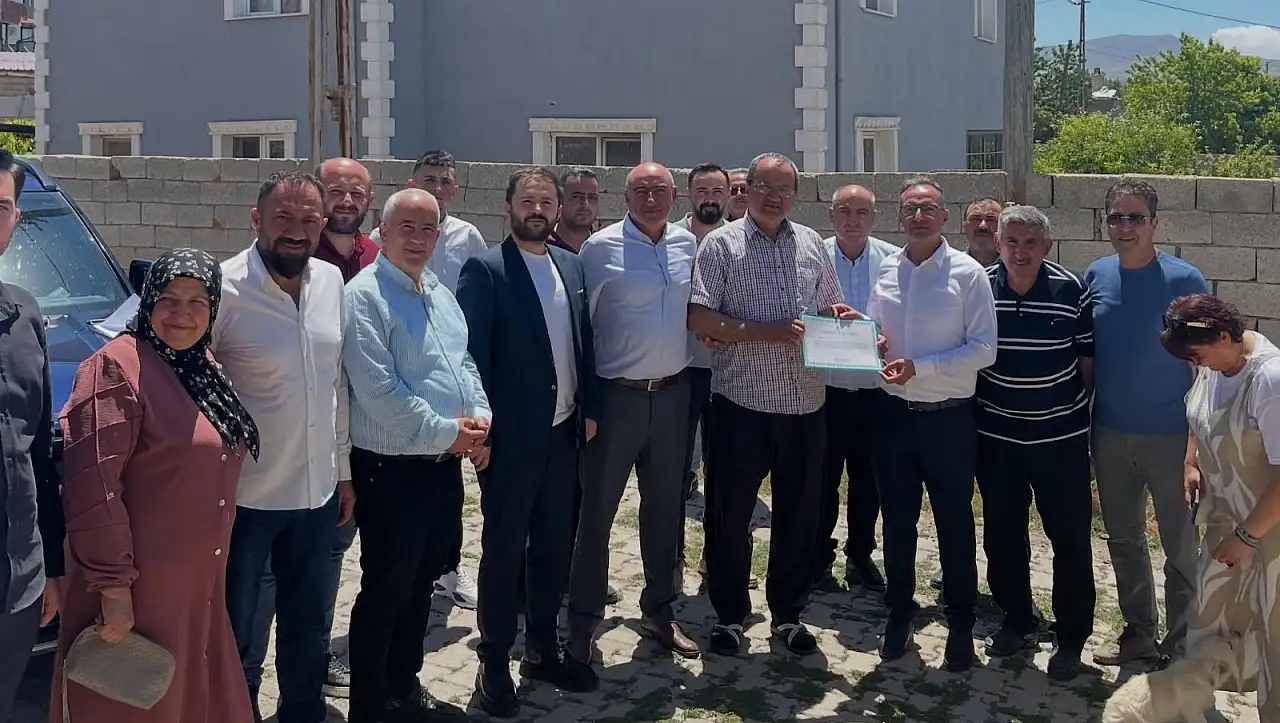AK Parti Bünyan'da yeni katılan üyelere jest!
