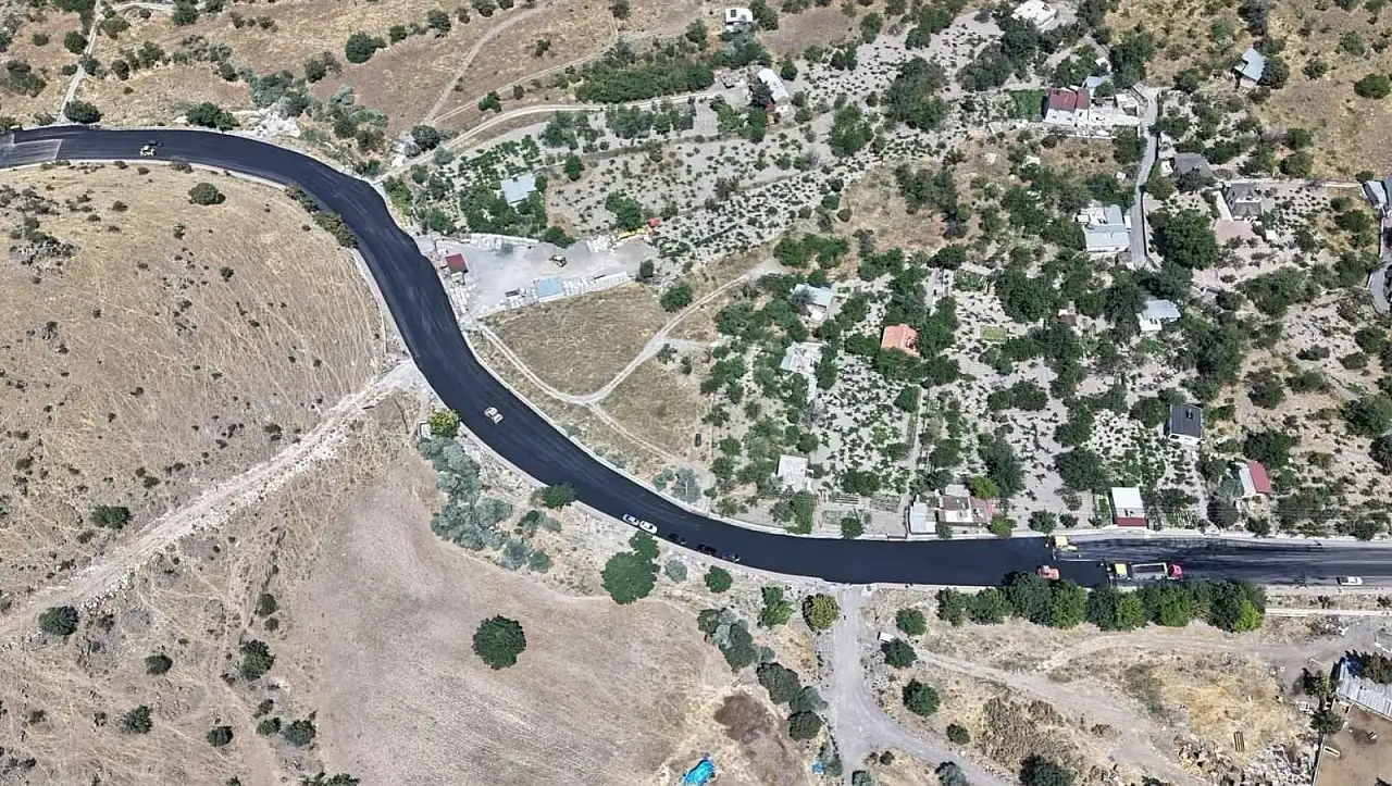 Sazyolu Caddesi'nde asfalt mesaisi! Büyükkılıç çalışmaları yerinde inceledi