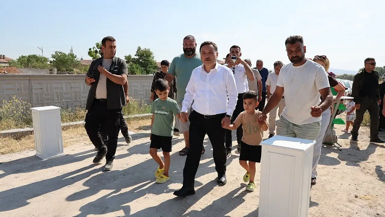 Vali Çiçek'ten Elmalı Mahallesi'ne ziyaret