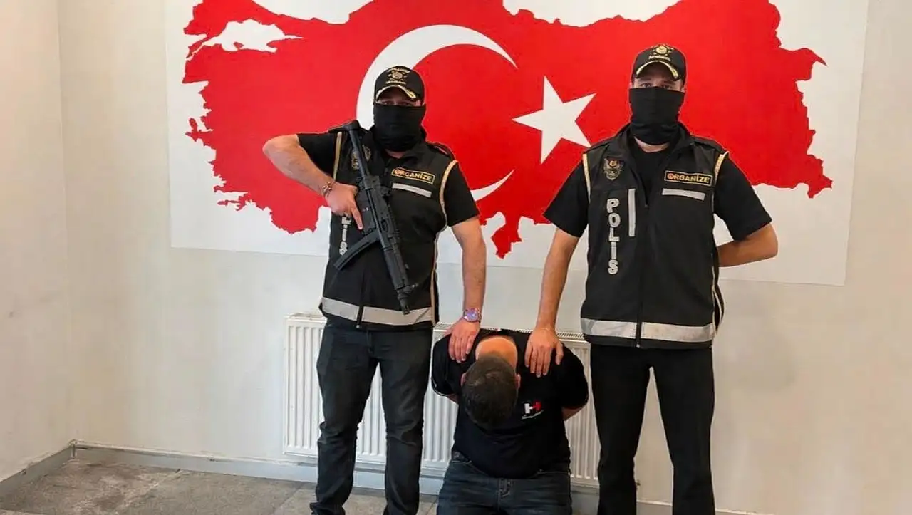 Azerbaycan'da yakalandı, Türkiye'ye getirildi! İçişleri Bakanı Çiftçi'den dikkat çeken mesaj