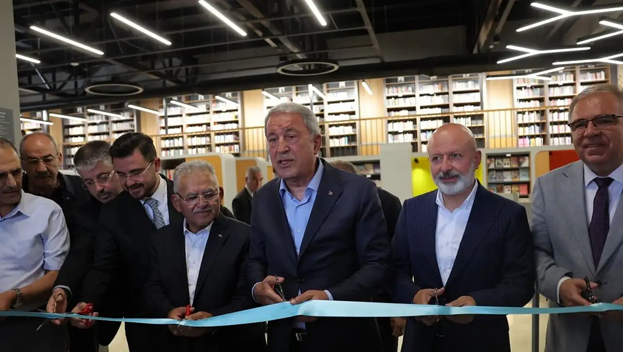 Kocasinan'a yeni nesil kütüphane: Sinan Kütüphanesi açıldı!