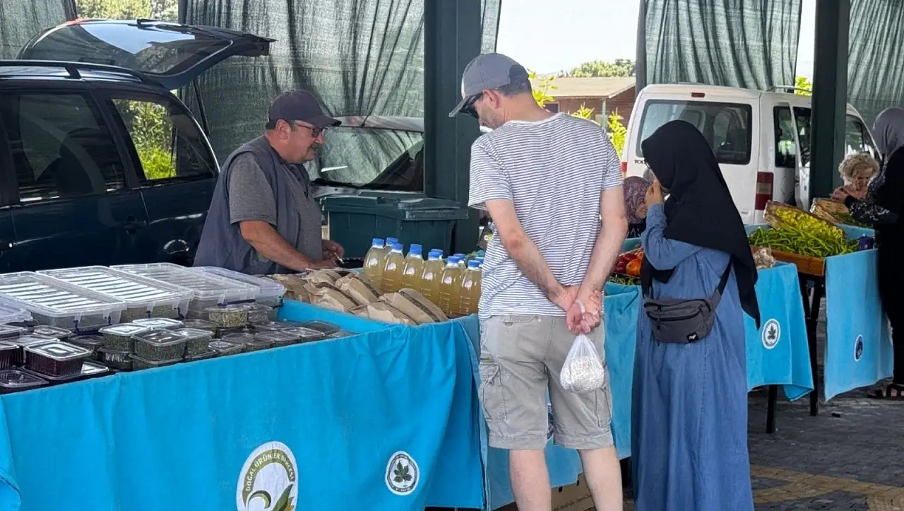 Kayseri'de doğal ürünlere büyük ilgi! Doğal Ürünler Bahçesi Pazarı vatandaşları ağırlıyor