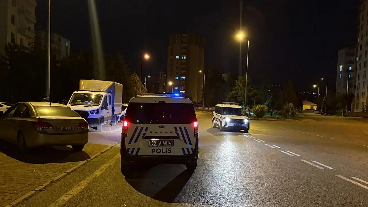Kayseri'de komşular arasındaki kaldırım taşlı kavga kanlı bitti: 1 ağır yaralı