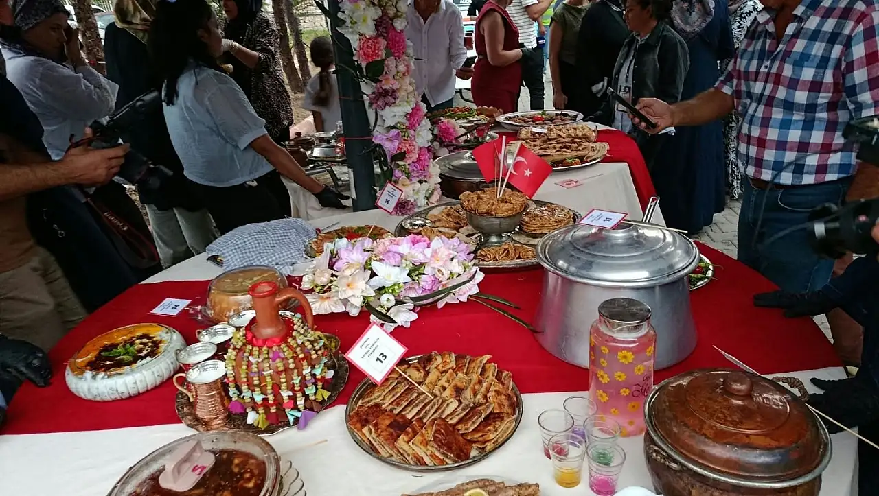 Darende'de yağmur altında lezzet yarışı! 18 yöresel yemek yarıştı