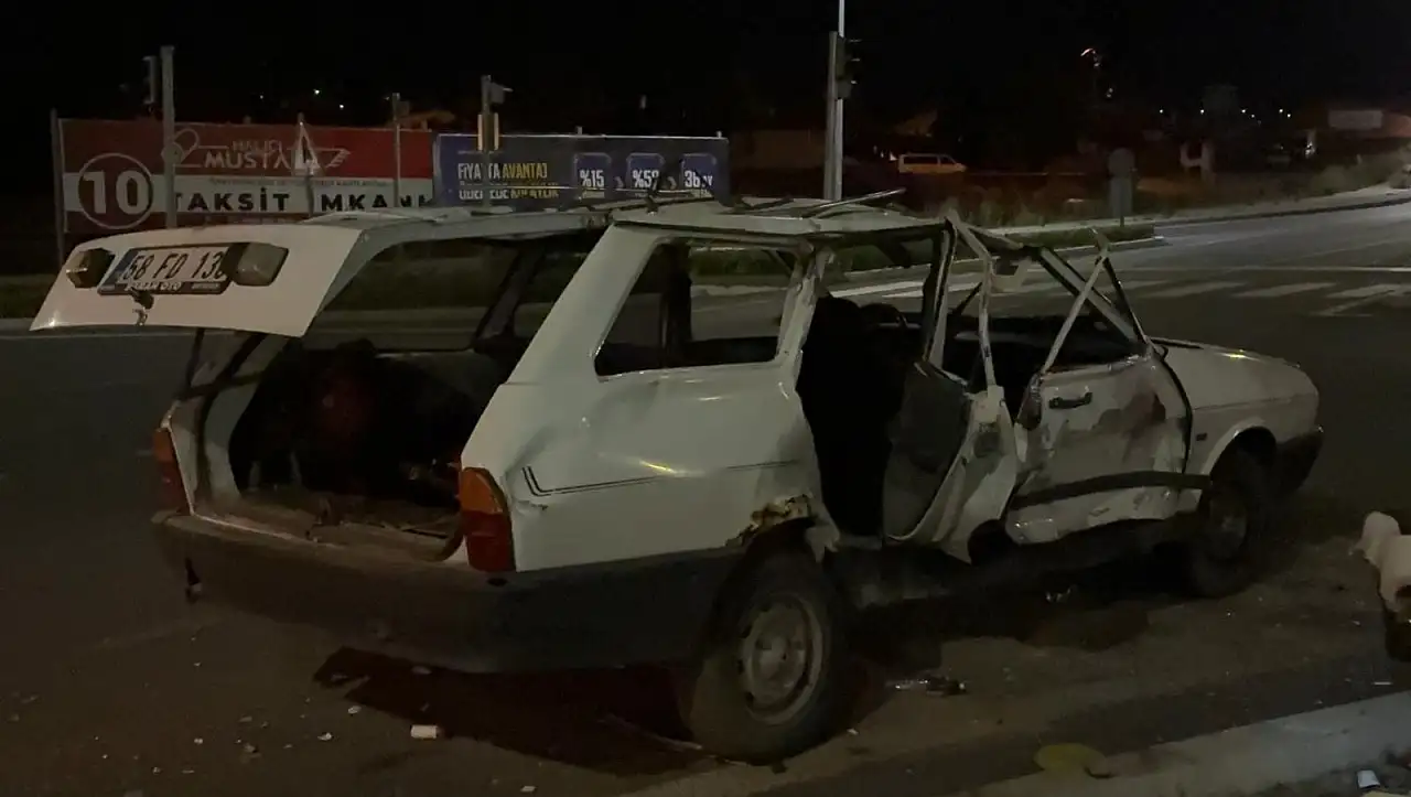 Kayseri'de feci kaza: 4 yaralı!