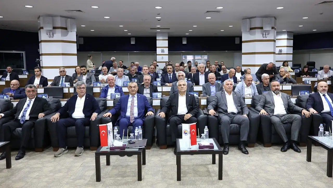 Başkan Büyüksimitci dönemin son meclis toplantısında konuştu