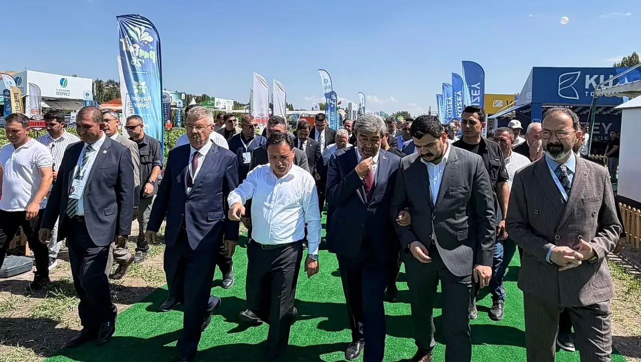 Ataş'tan tarım vurgusu: 'Gelecek nesillere daha güçlü bir tarım altyapısı bırakmak hepimizin ortak sorumluluğudur'