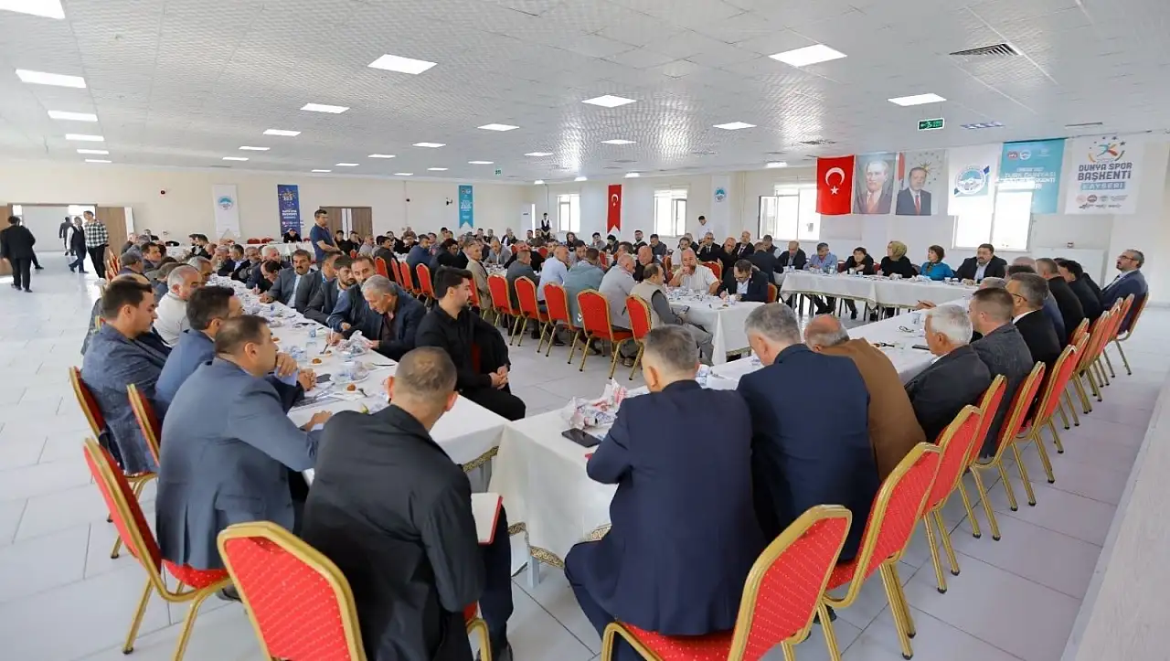 Büyükkılıç'tan Develi çıkarması: Muhtarlarla yatırımlar üzerine istişare!