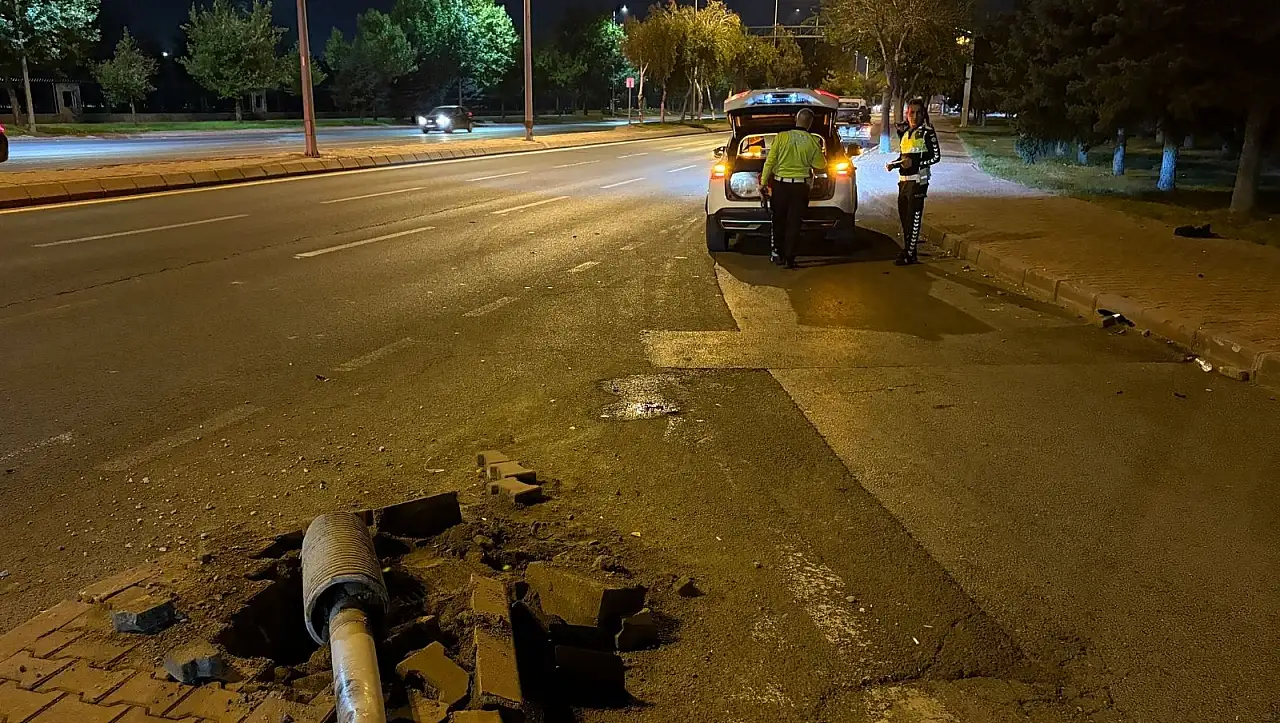 Kayseri'de motosiklet sürücüsü 50 metre sürüklendi: 1 ağır yaralı!
