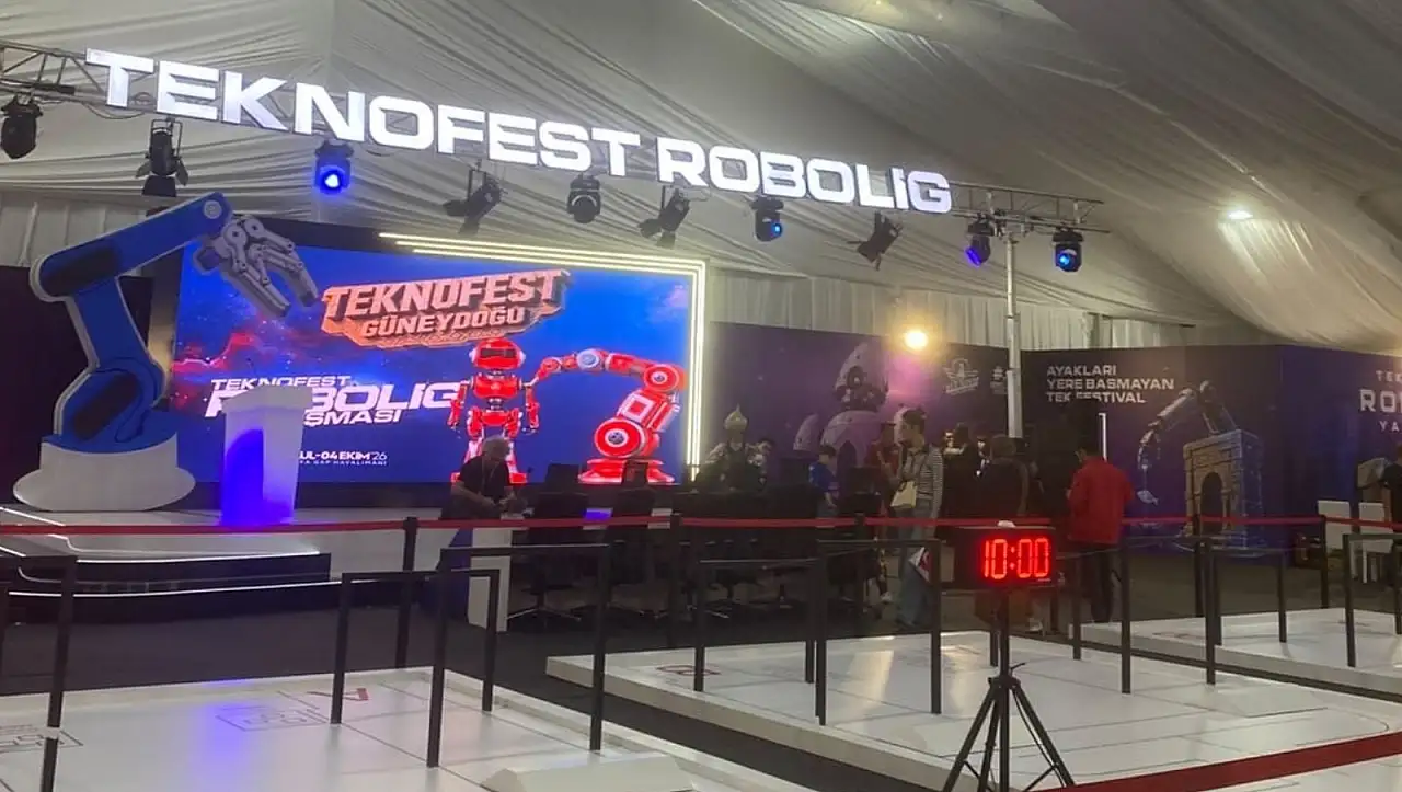 TEKNOFEST Güneydoğu Robolig'de önemli başarı: 20 takımın 5'i Kayseri'den!