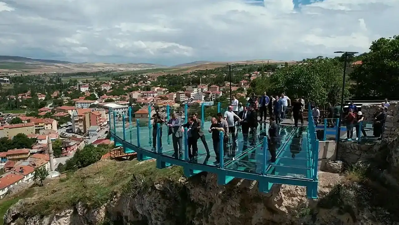 Başkanlık koltuğunu devralan isimden dikkat çeken mesaj!