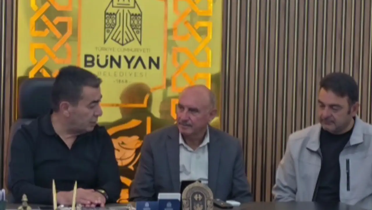 Bünyan Ticaret Odası Başkanı seçilen Yalçın ve heyetinden Metin'e ziyaret