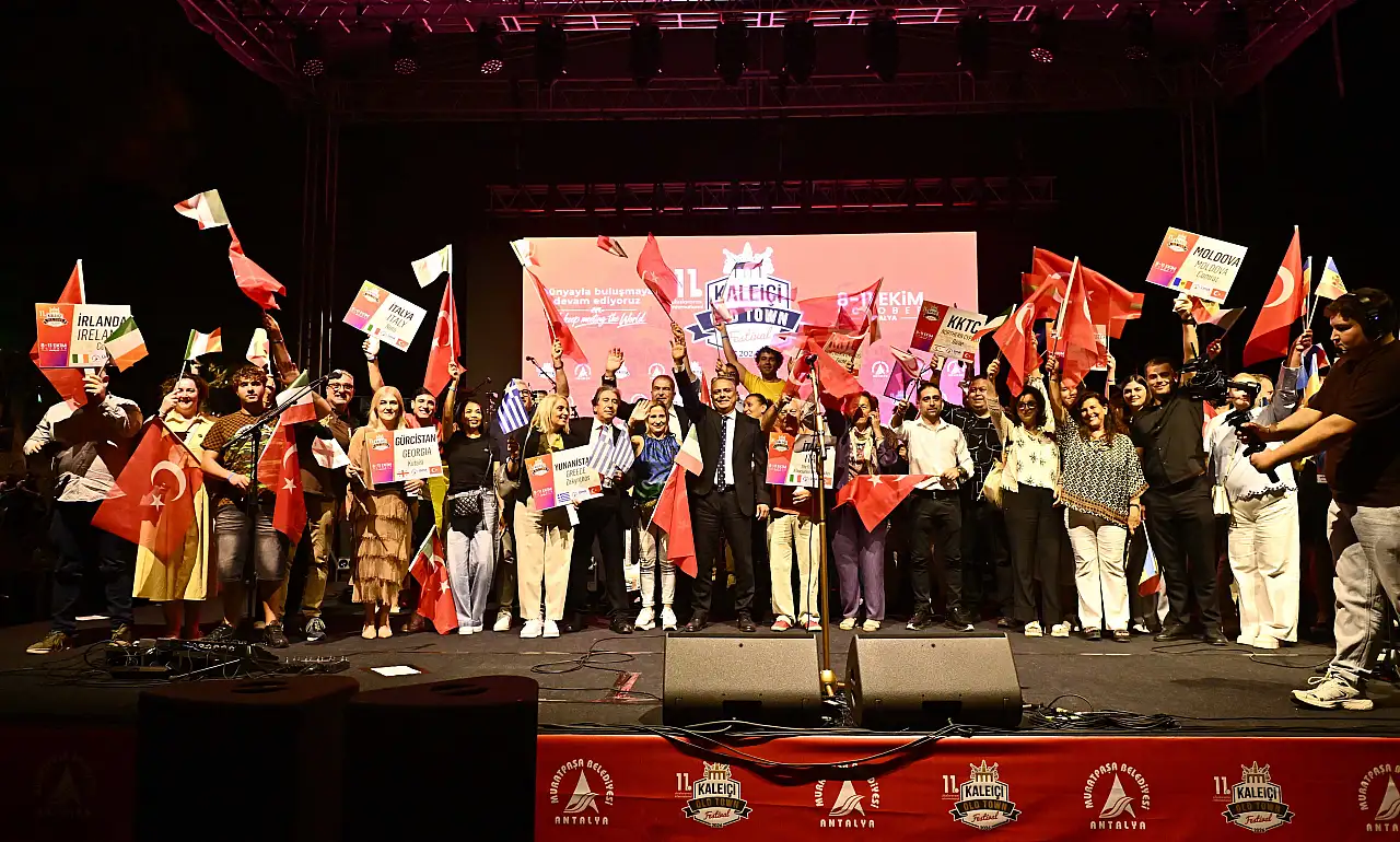 Antalya herkesi kendine çekiyor: Kaleiçi görenleri büyüledi!