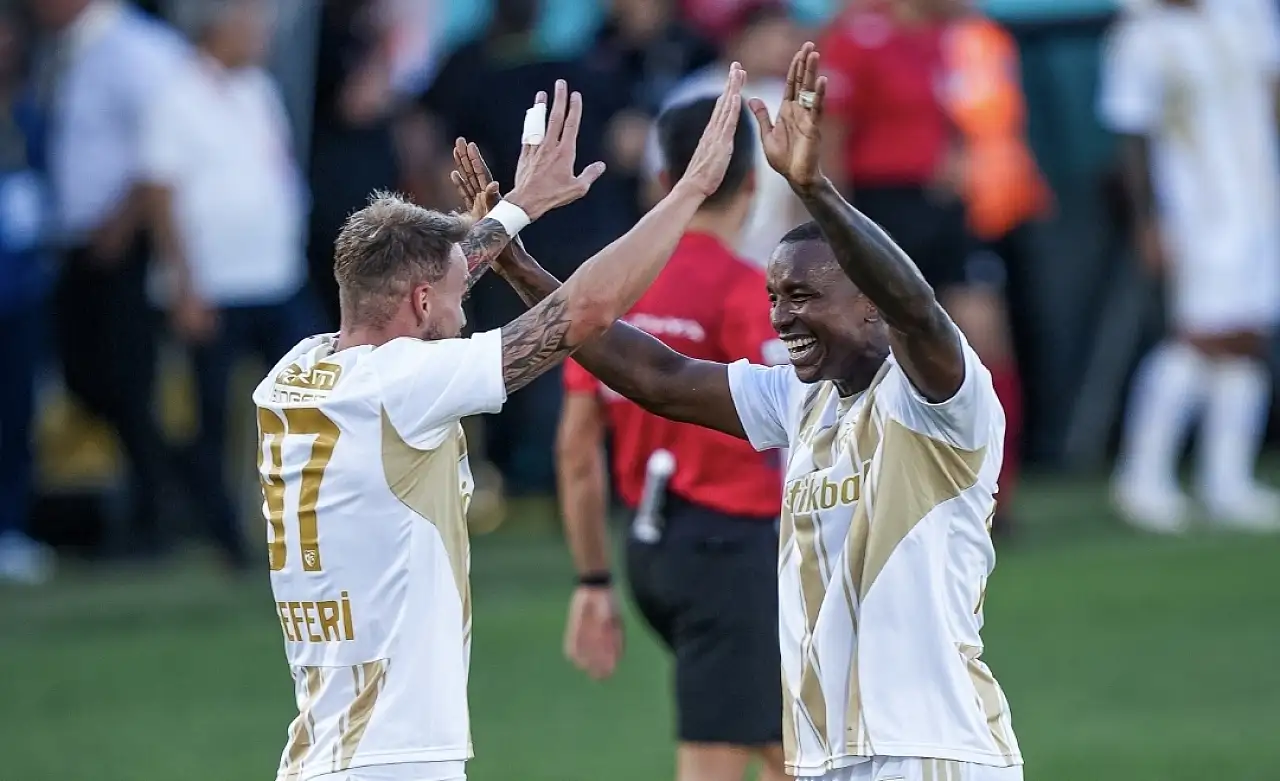 Kayserispor'da 3-0 sonrası bir güzel haber daha!