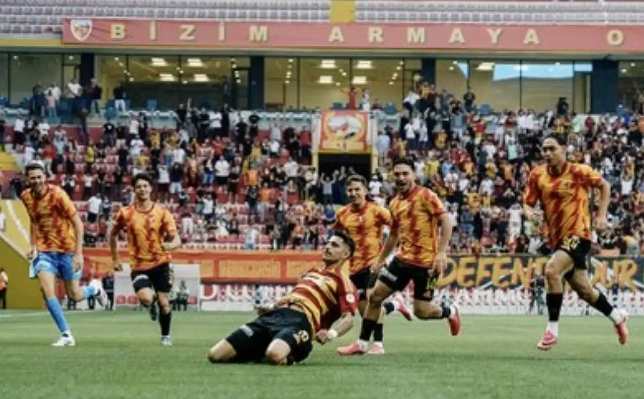 Kayserispor durdurulamıyor! Sivasspor da 2-0'la geçti
