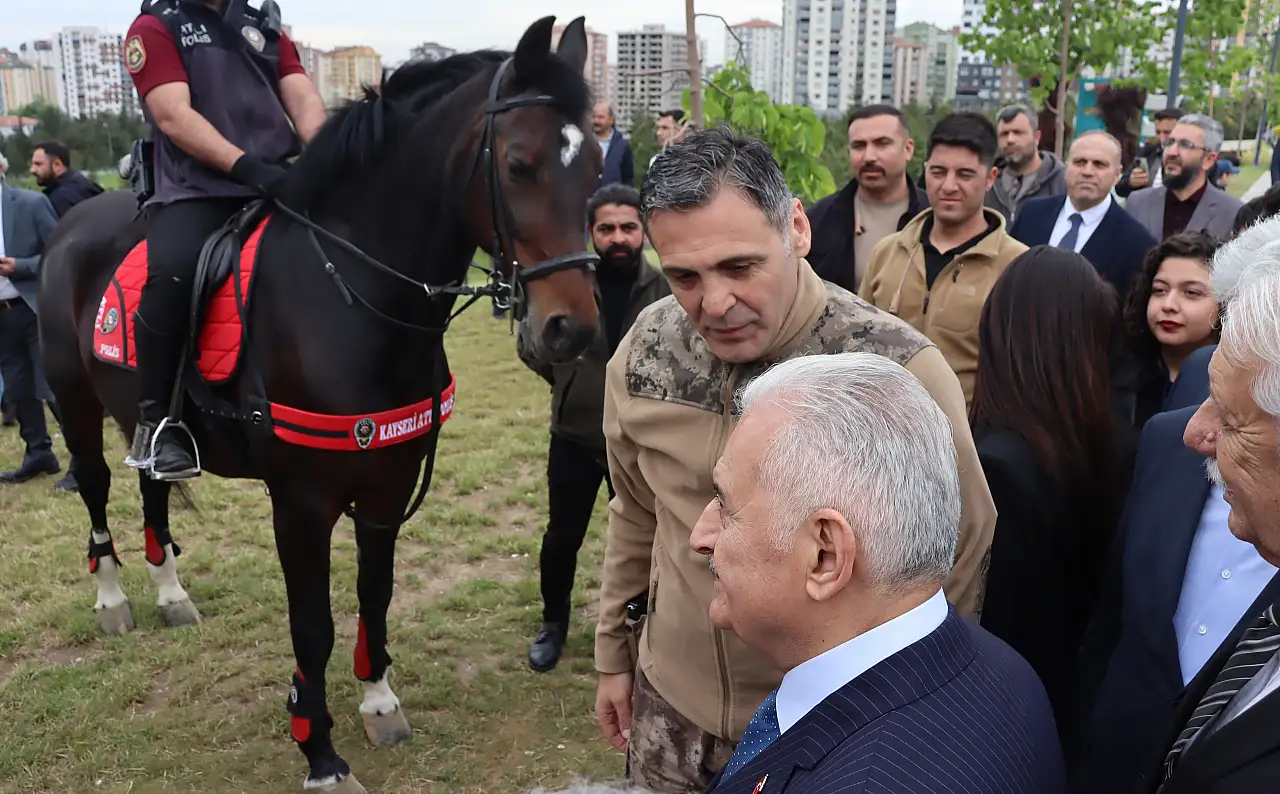 Binali Yıldırım Kayseri'den duyurdu! Türk dünyasında yeni dönem başladı