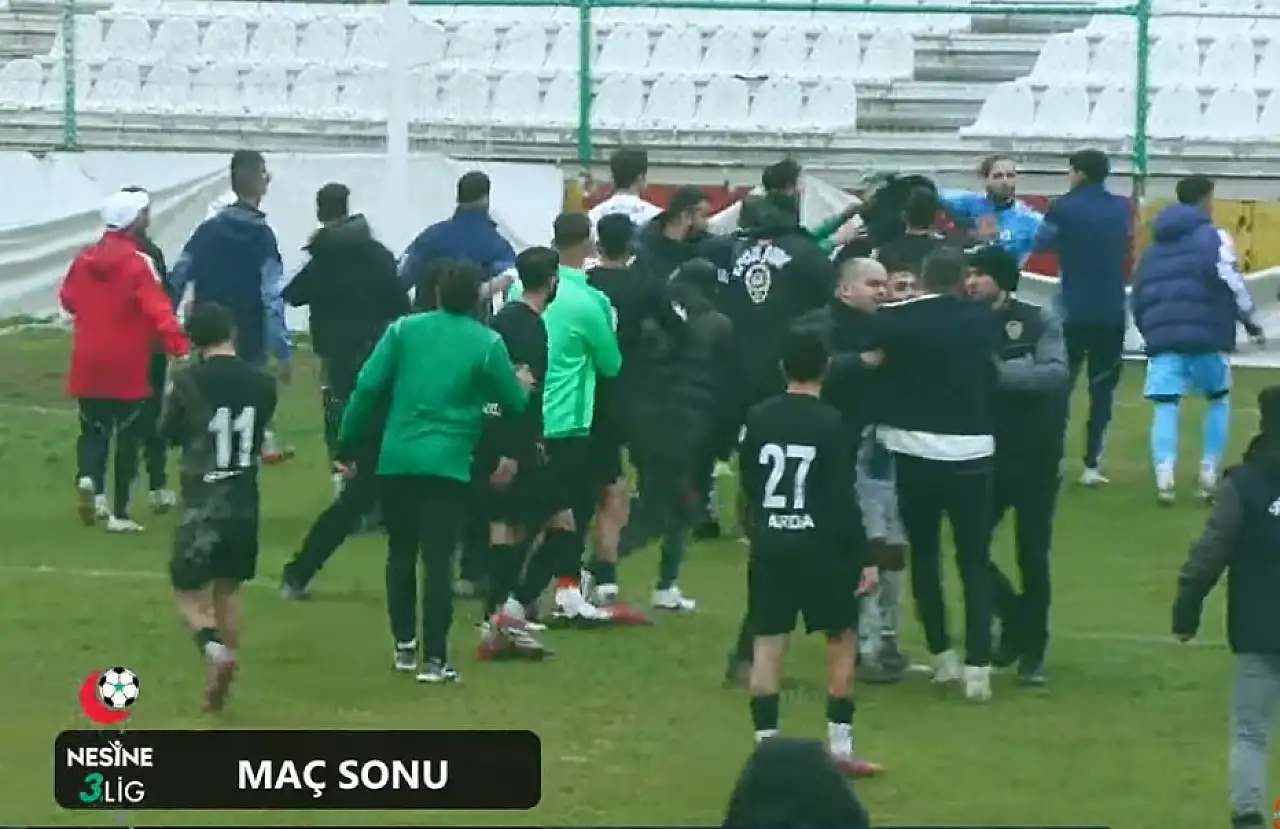 Erciyes 38 FK, Diyarbakır'da kazandı maç sonu kavga çıktı! (1-2)
