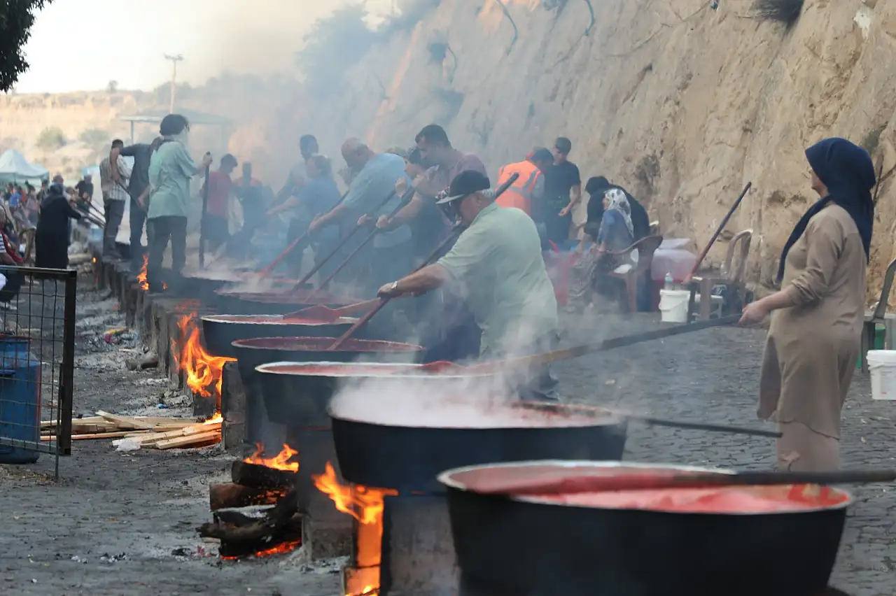 Melikgazi'de salça kaynatma günleri rekor katılımla sona erdi!