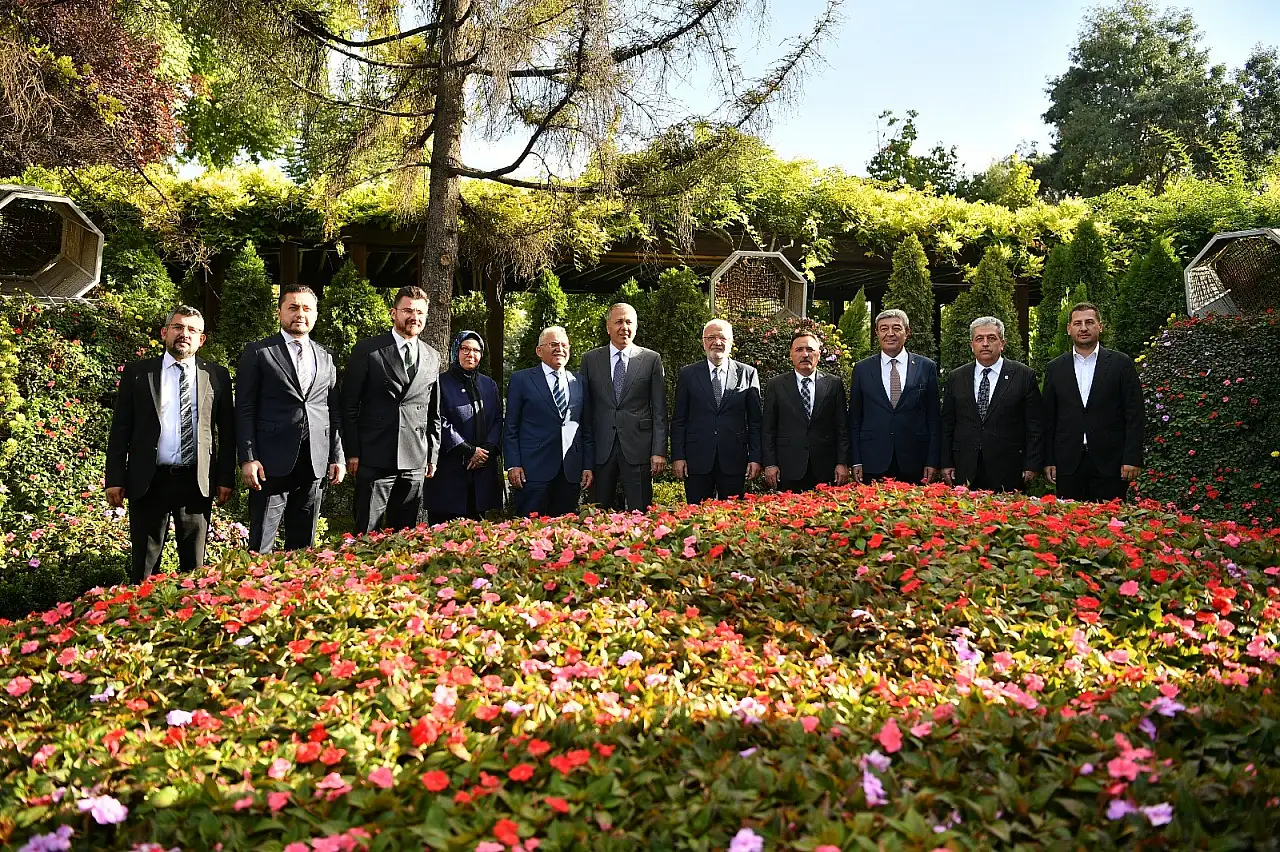 Bakan Yerlikaya'dan övgüler: ''Kayseri, belediyeciliğin Türkiye'deki modeli oldu''