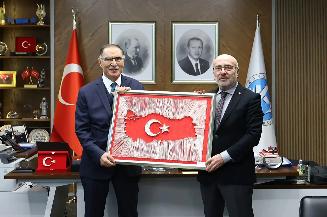 KAYÜ'den '''Türkiye Yüzyılı ve Üniversitelerimiz''' konulu konferans