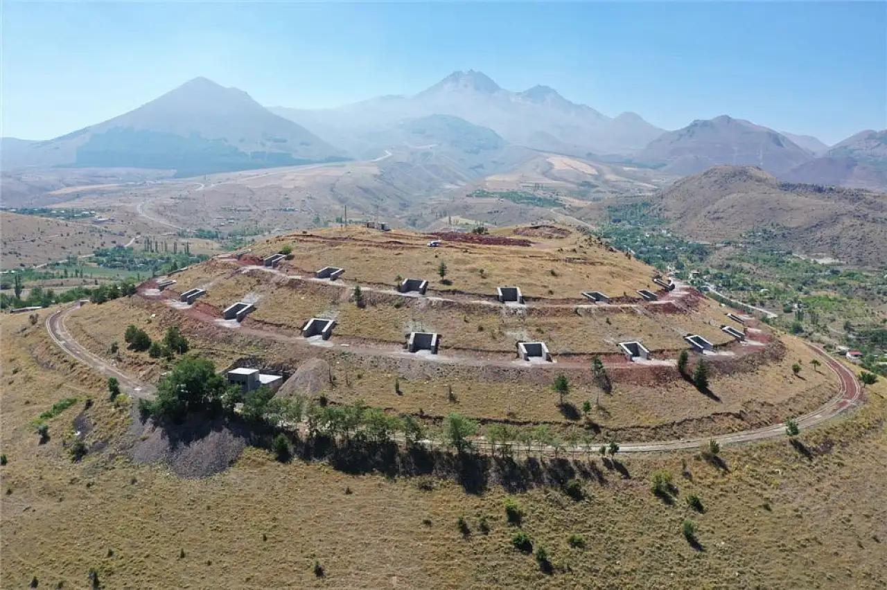 Kayseri'de 5 yıldır yapılamadı: Tepedeki Millet Bahçesi neden bitmedi?