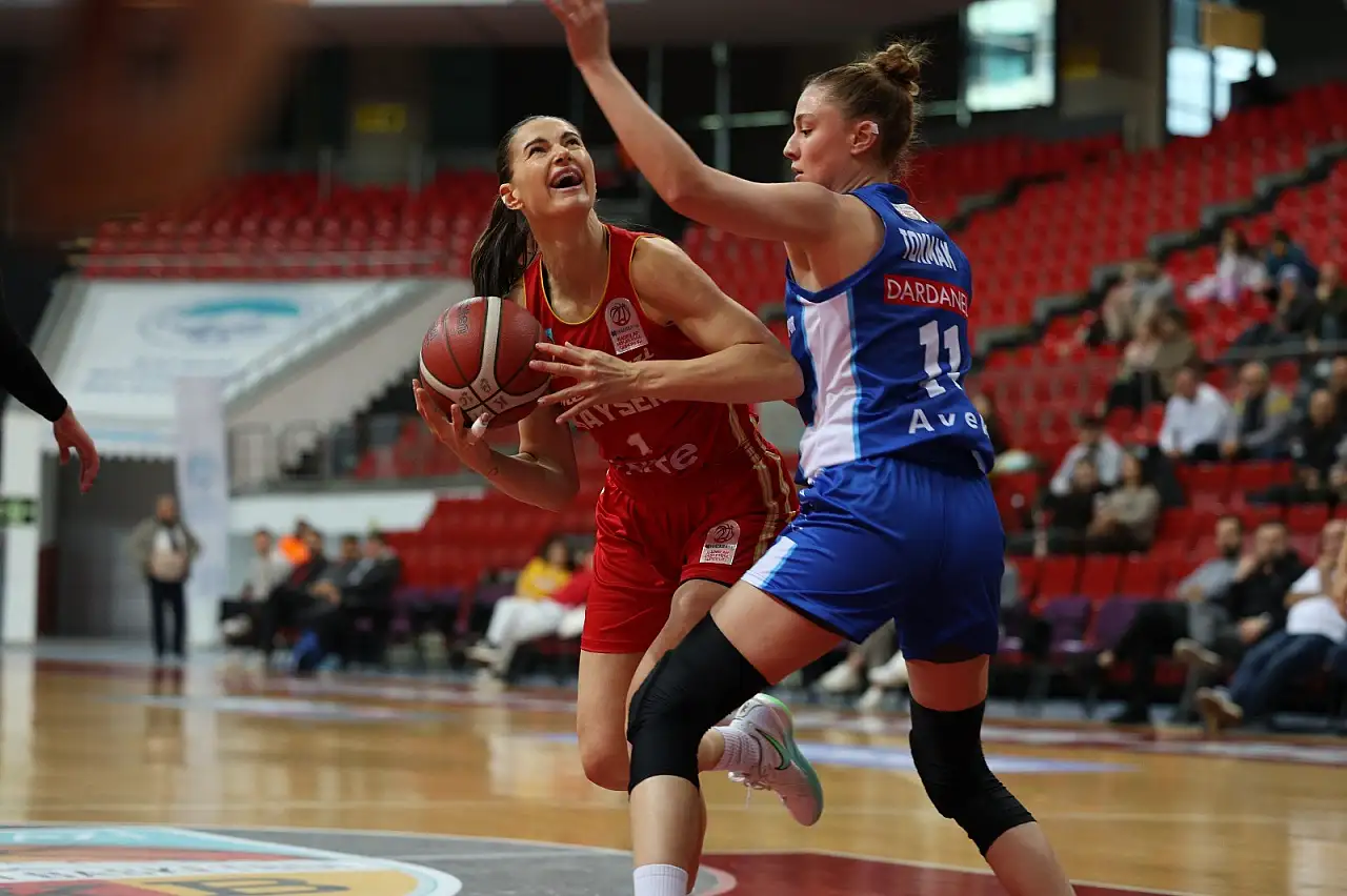 Melikgazi Kayseri evinde fırtına gibi: Çanakkale'ye 19 sayı fark