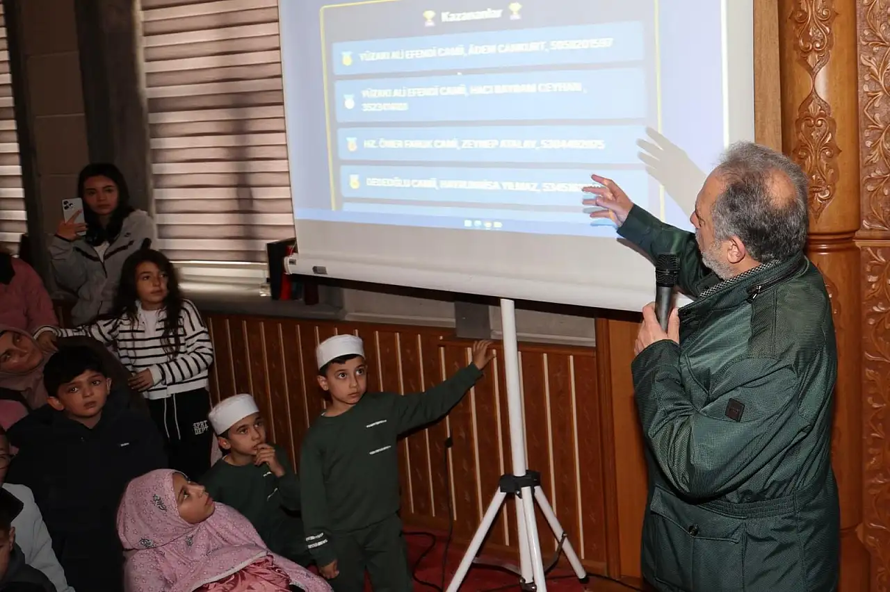 Kayseri'de 'Teravihte Buluşalım, Sürprizlerle Tanışalım' kampanyası hediyelerle sona erdi!
