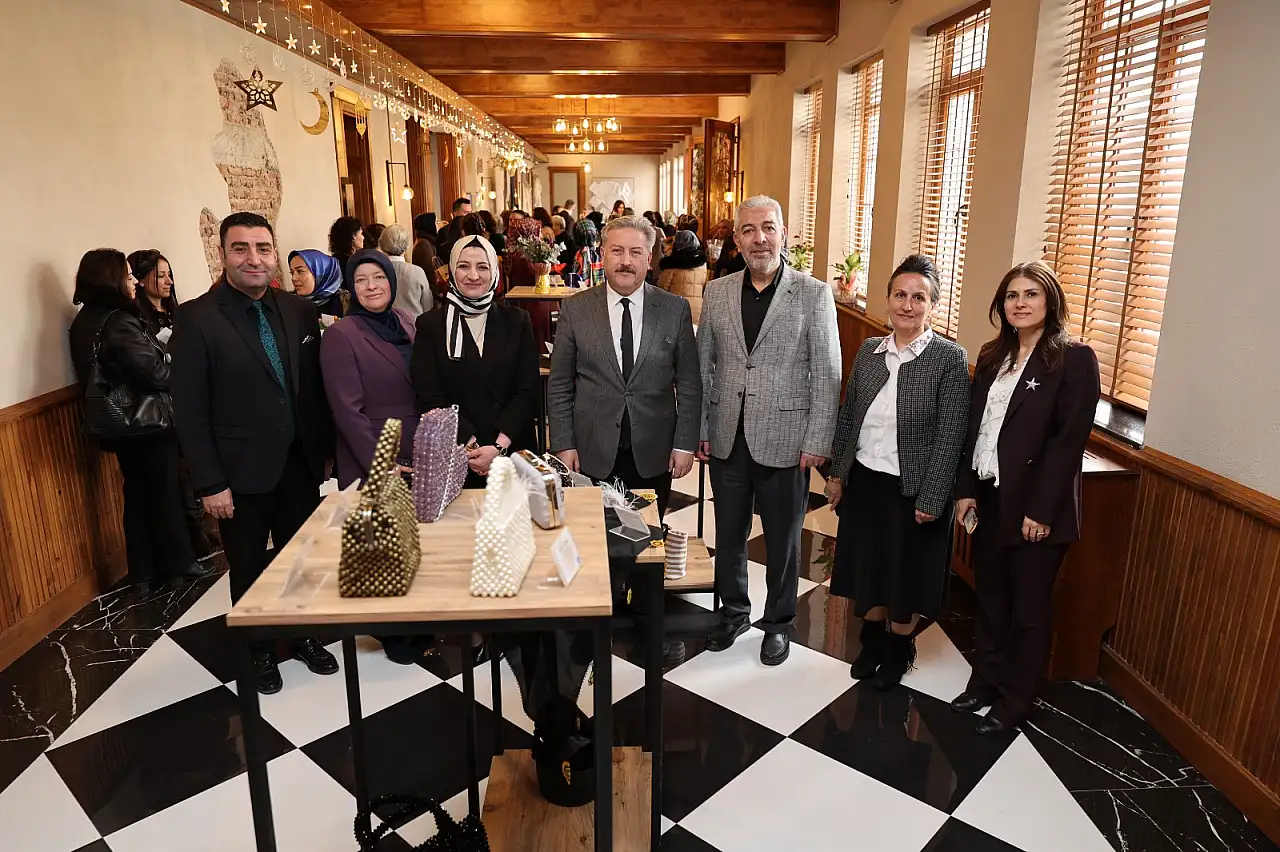 Sanat Melikgazi'de Kadınlar Günü Sergisi düzenlendi