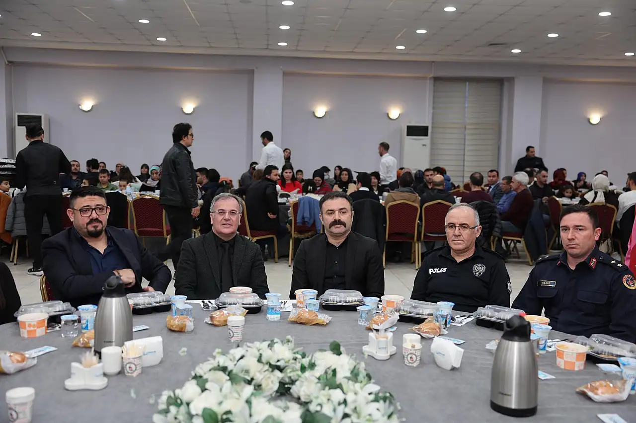 Kayseri'de şehit aileleri ve gaziler için özel iftar yemeği düzenlendi