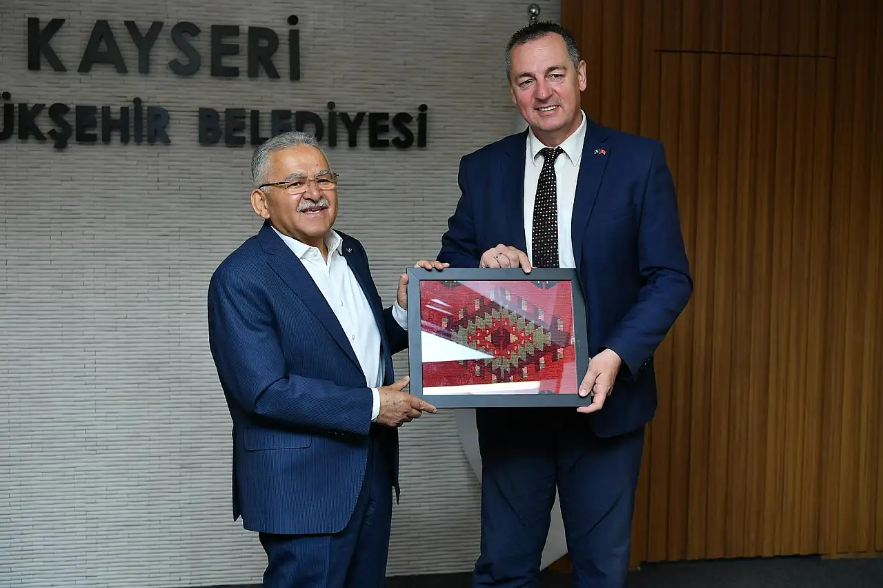 Bosna Hersek Dostluk Köprüleri Heyeti Başkan Büyükkılıç'ı ziyaret etti