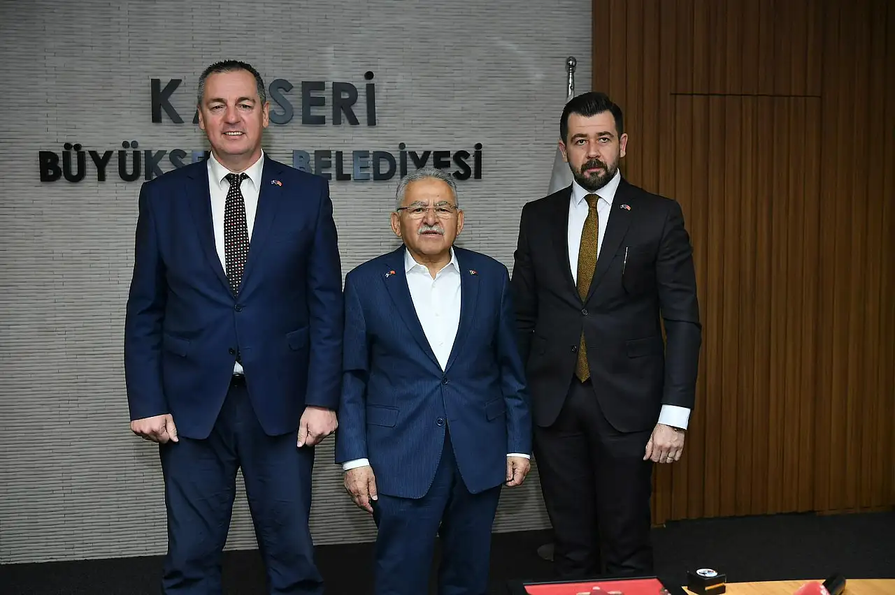 Bosna Hersek Dostluk Köprüleri Heyeti Başkan Büyükkılıç'ı ziyaret etti