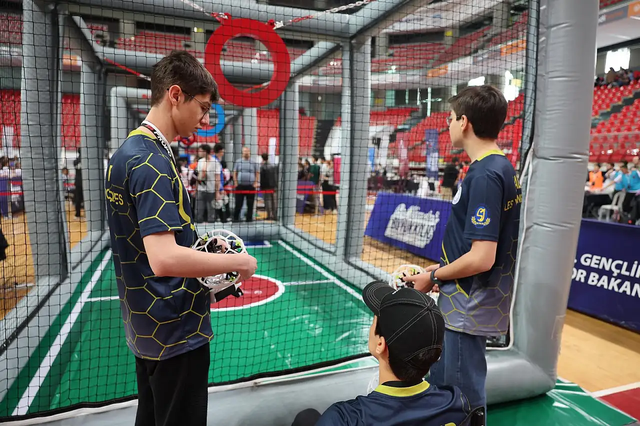 Drone Soccer Türkiye Şampiyonası'nda ev sahibi Kayseri!