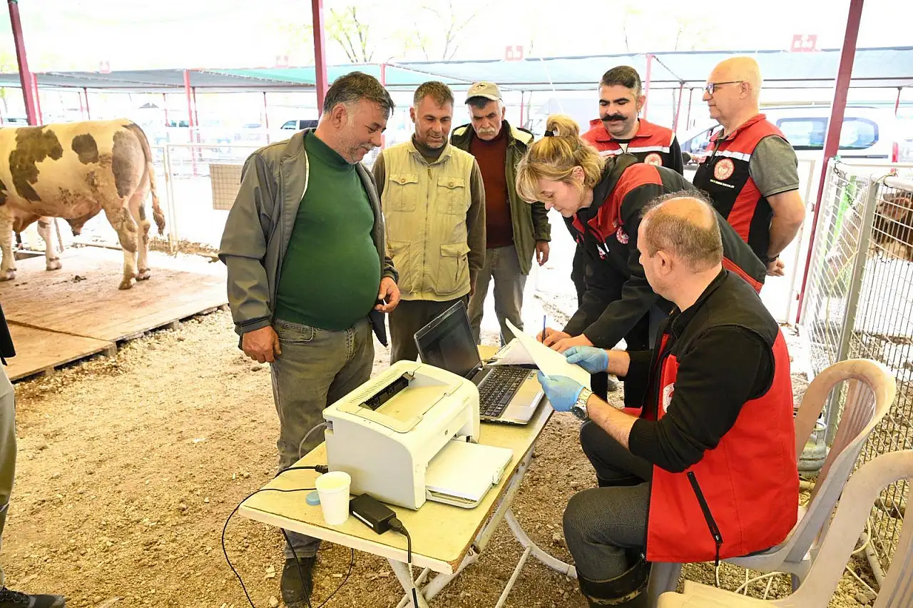 Kayseri'de kurban pazarına yakın markaj! Bayram öncesi sahaya inildi