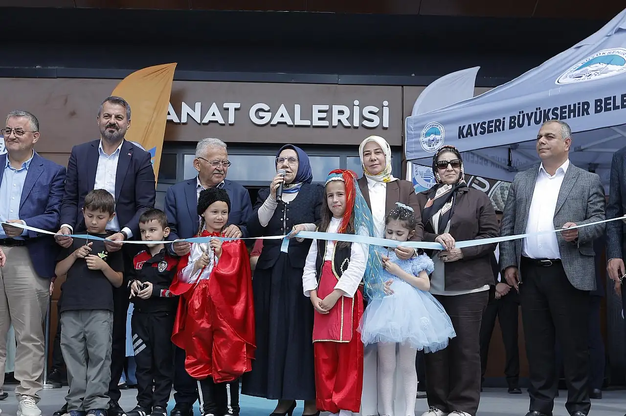 KAYMEK'te el emeği göz nuru eserler görücüye çıktı: İşte o sergi!