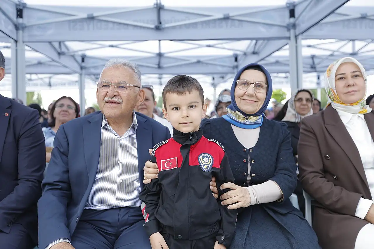 KAYMEK'te el emeği göz nuru eserler görücüye çıktı: İşte o sergi!