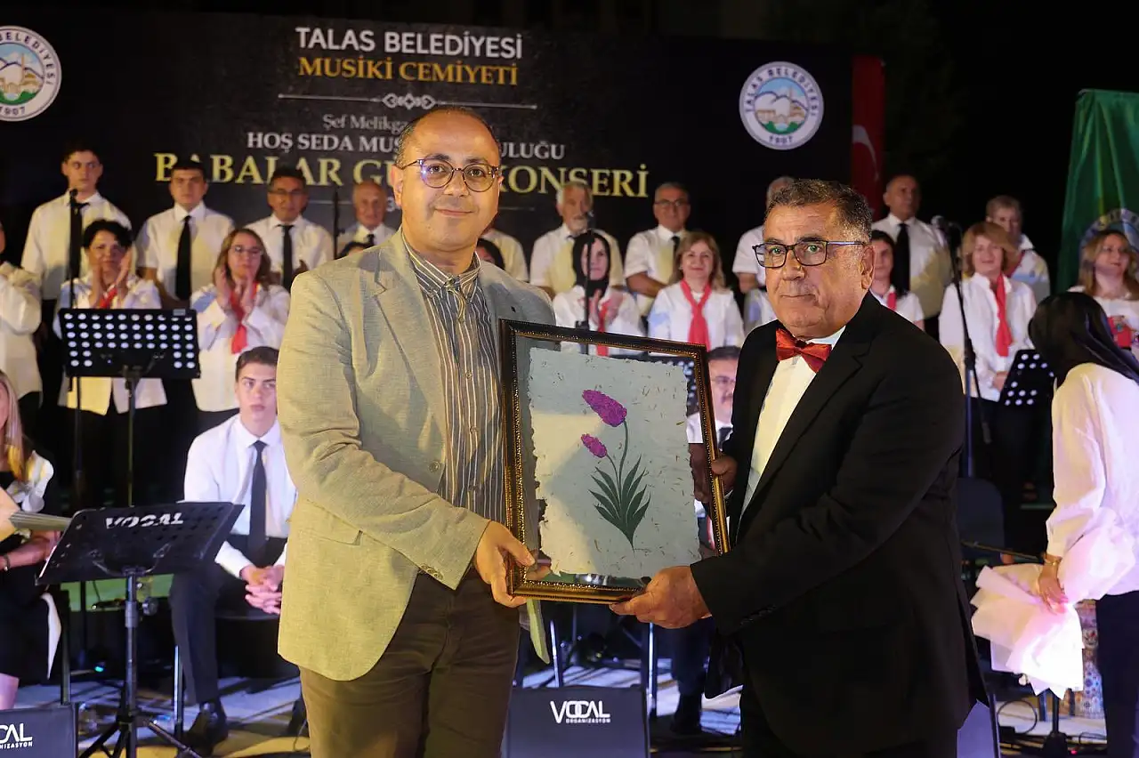 Babalar Günü'ne damga vuran gece! Sahneden yükselen ezgiler büyük beğeni topladı