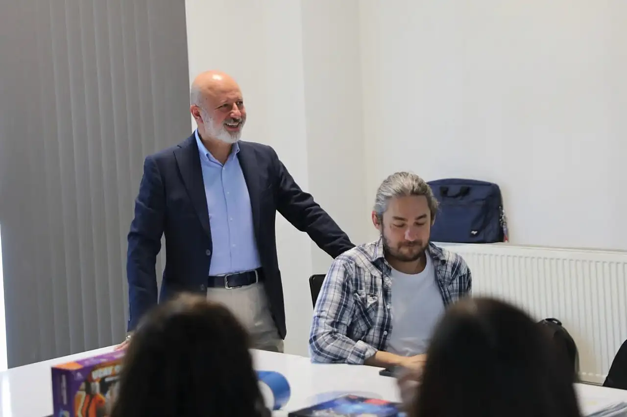 Başkan Çolakbayrakdar: Belediyecilik artık sadece altyapı ve temizlik hizmetlerinden ibaret değil...