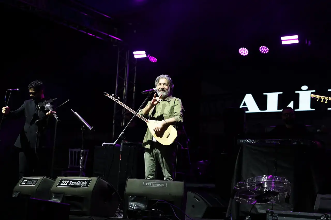 Kayseri'de 3 günlük festival böyle sona erdi! Final gecesine damga vurdular