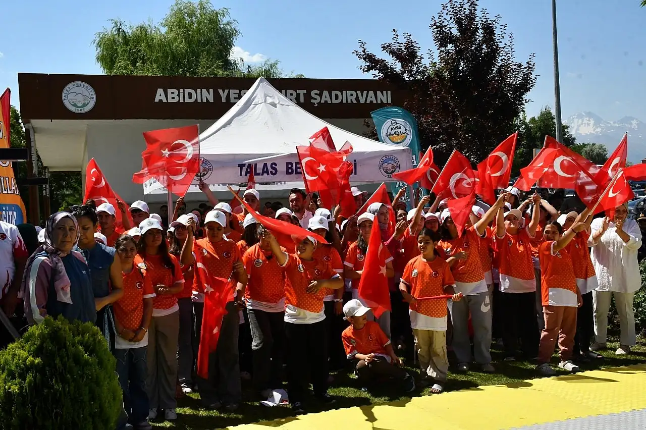 Kayseri'de ERVA ailesi büyüyor! 73'üncü spor okulu hizmete açıldı