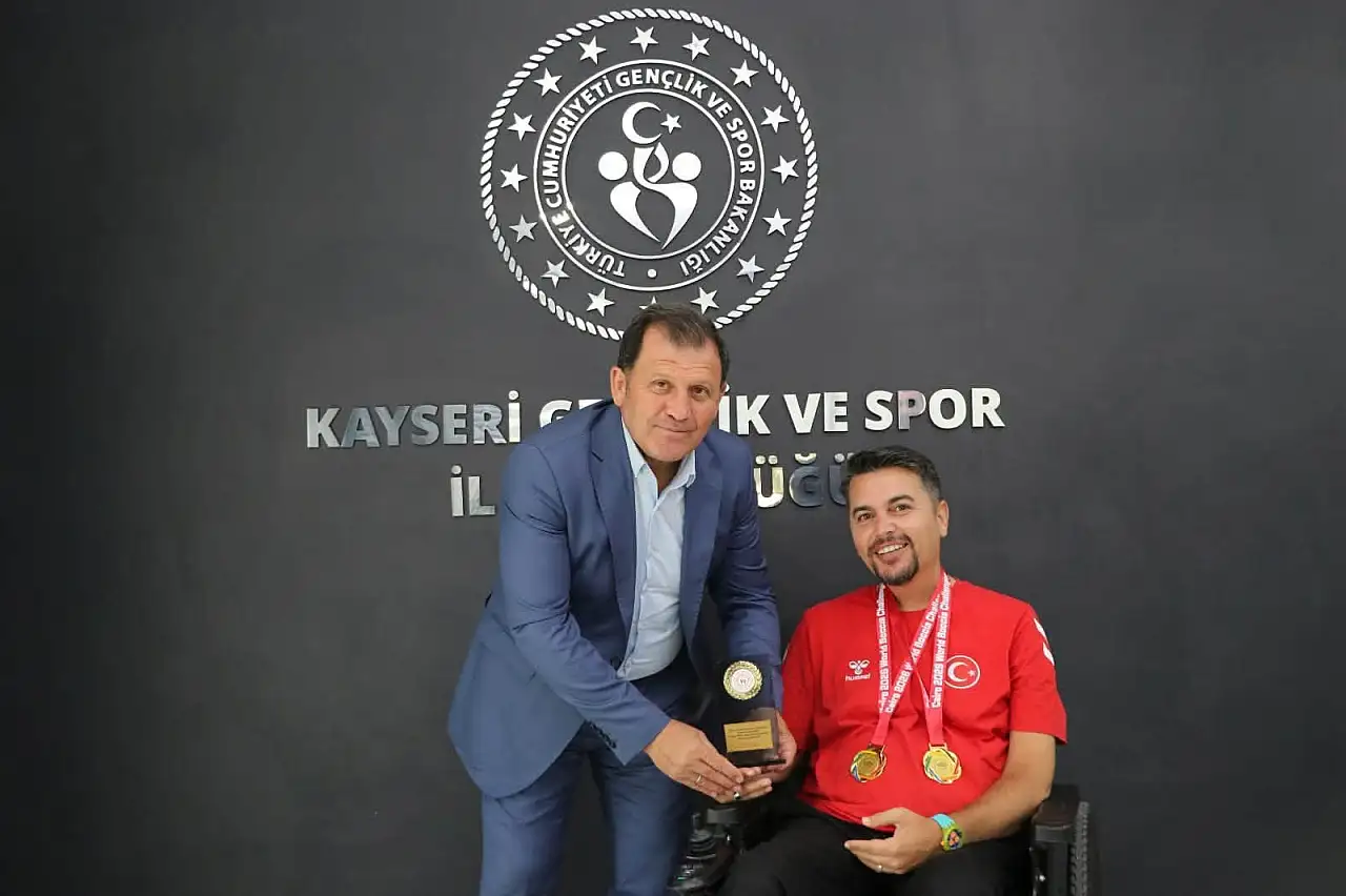 Kayserili milli sporcu Mısır'dan şampiyonlukla döndü!
