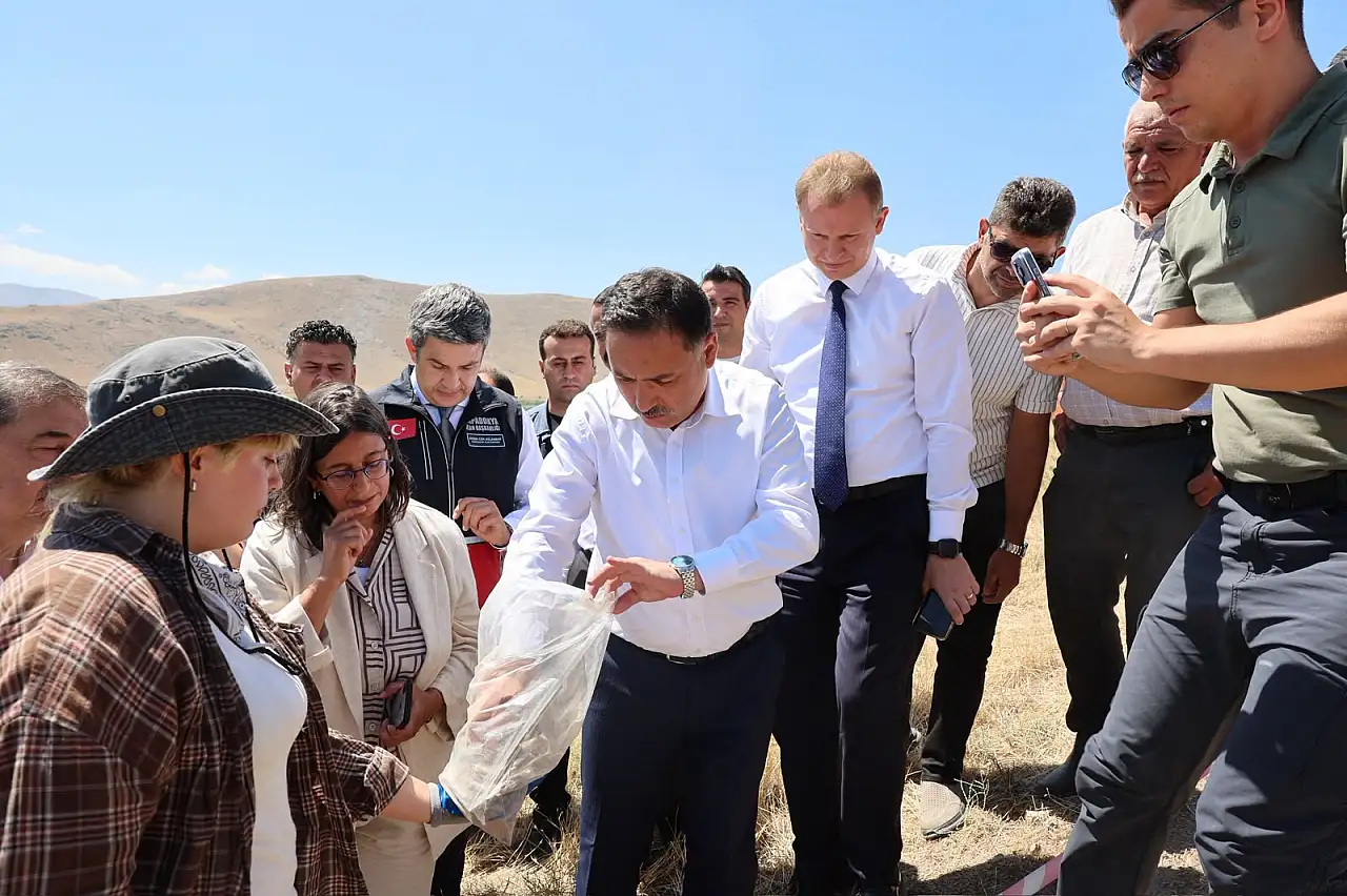 Vali Çiçek o bölgeye gitti! Kayseri'nin binlerce yıllık geçmişi araştırılıyor