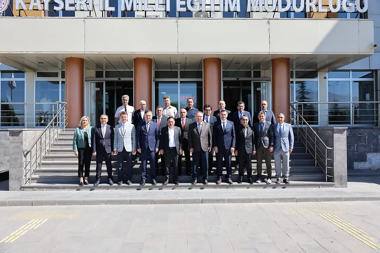 Kayseri yeni eğitim dönemine hazır: Vali Çiçek son durumu inceledi!