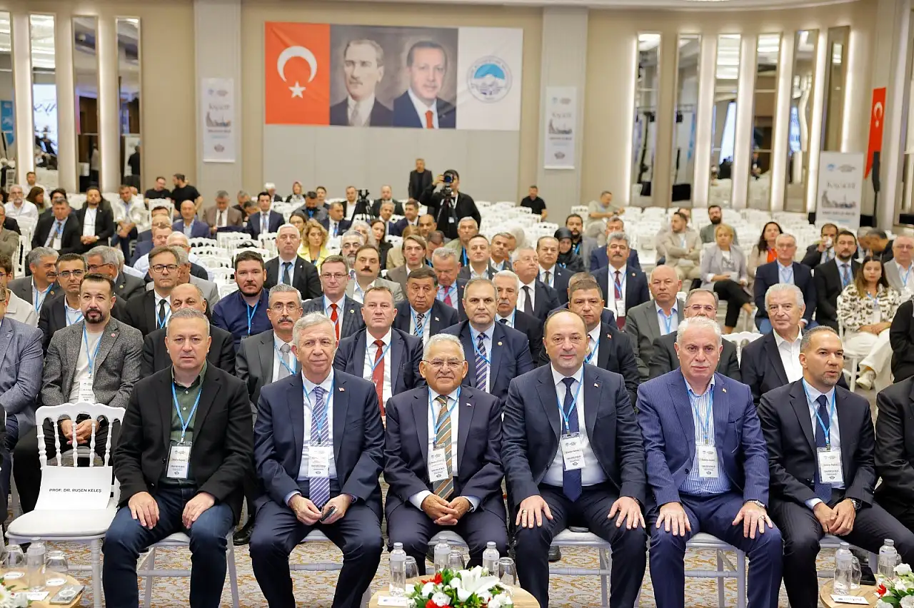 Kayseri'de önemli buluşma: Tarihi kentlerin temsilcileri bir araya geldi