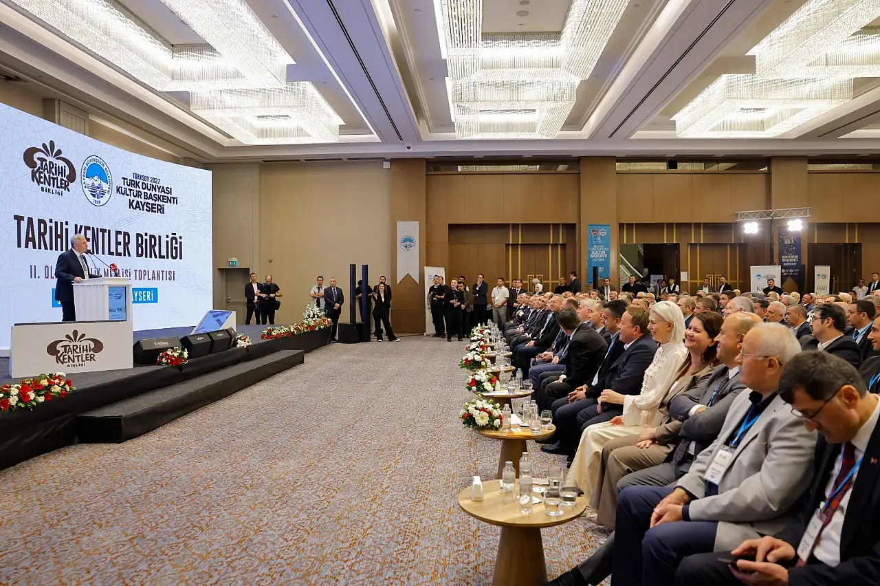 Kayseri'de önemli buluşma: Tarihi kentlerin temsilcileri bir araya geldi